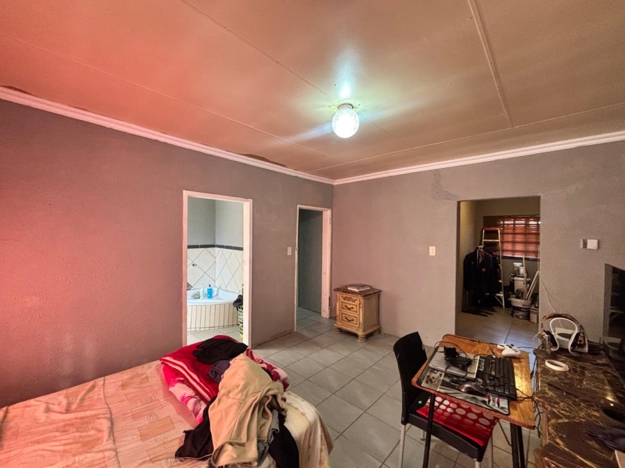 4 Bedroom Property for Sale in Roosheuwel North West